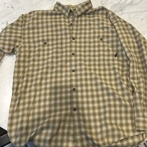 Patagonia button down size l